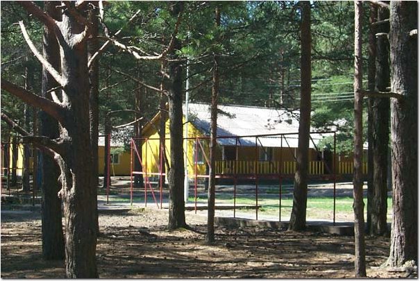 camp_04l.jpg